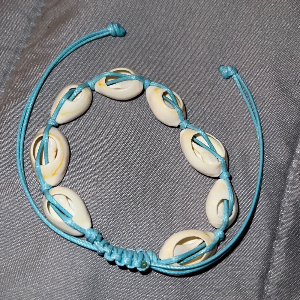 Seashell bracelet